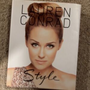 LC Lauren Conrad Style Book - Elegant Cover